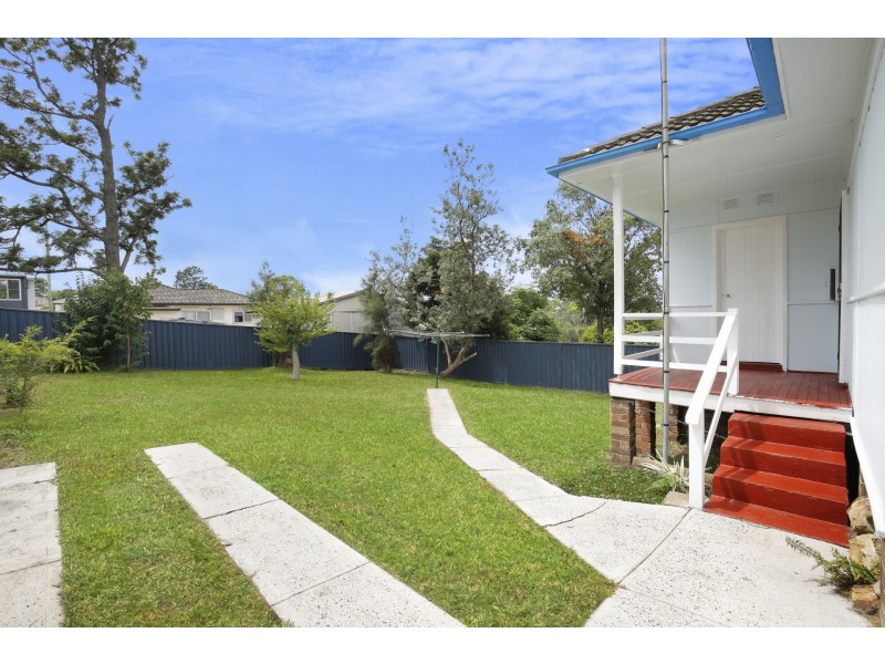 9 Hickman Street, Mount Saint Thomas NSW 2500