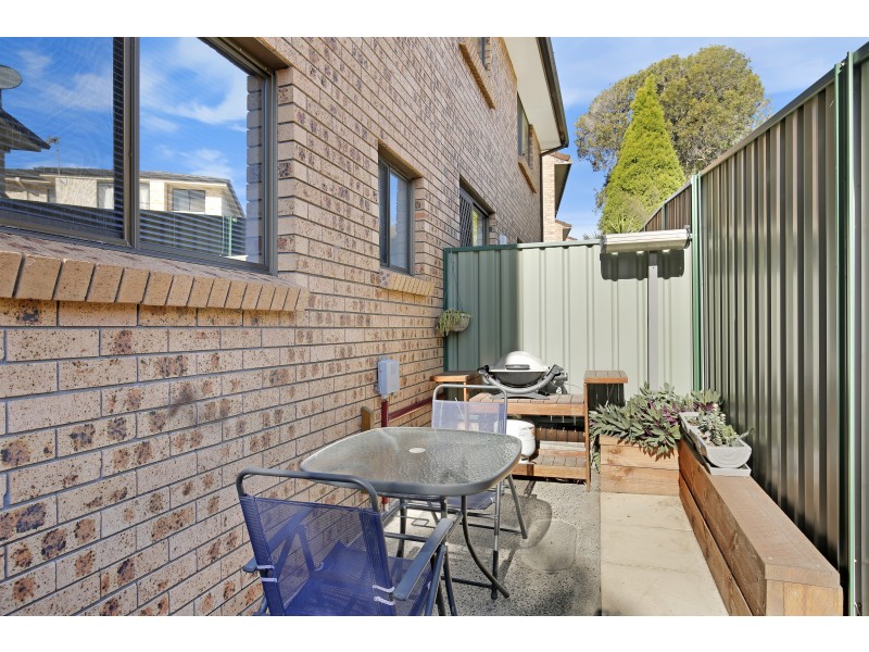 1/3 Powell Street, Mangerton NSW 2500