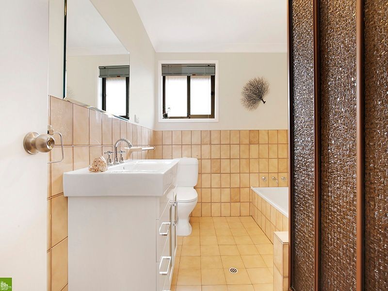 1/3 Powell Street, Mangerton NSW 2500