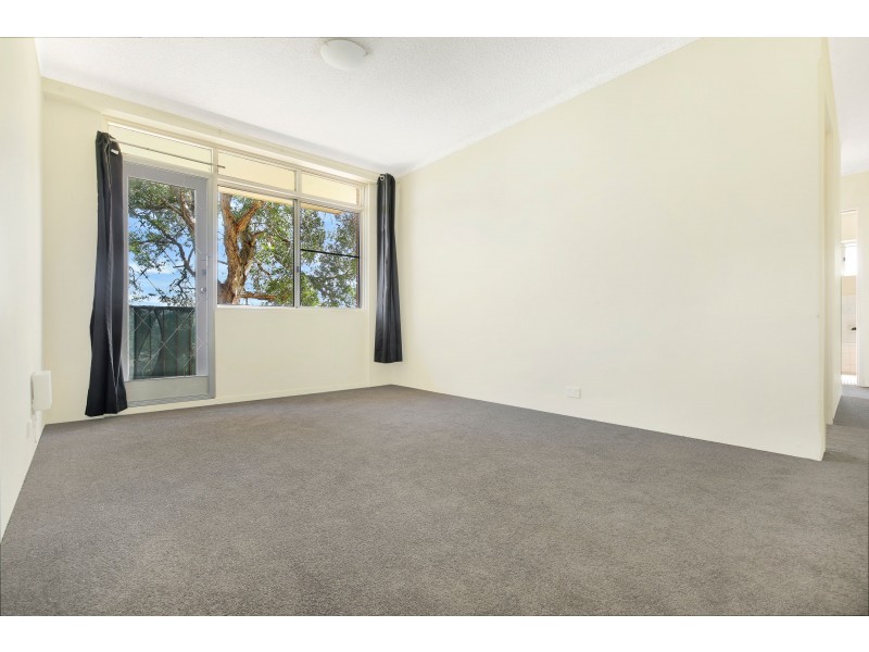 10/142 Gladstone Avenue, Coniston NSW 2500