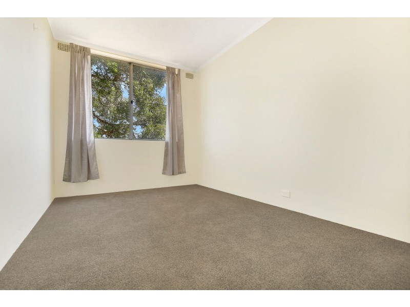10/142 Gladstone Avenue, Coniston NSW 2500