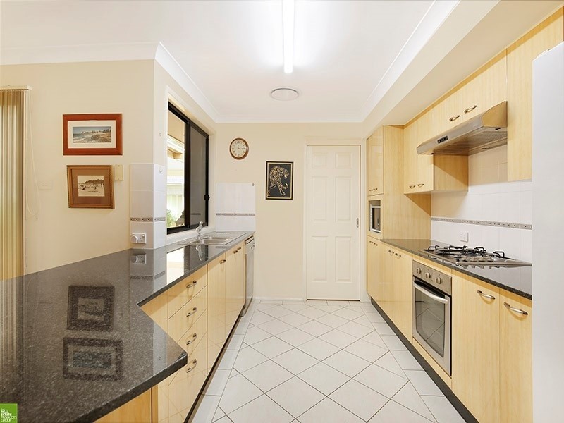 6 Musgrave Place, Figtree NSW 2525