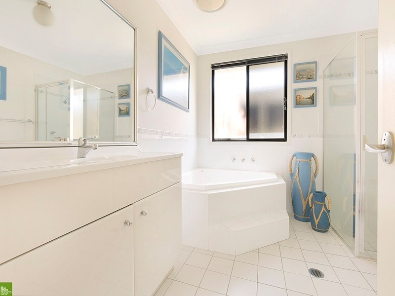 6 Musgrave Place, Figtree NSW 2525