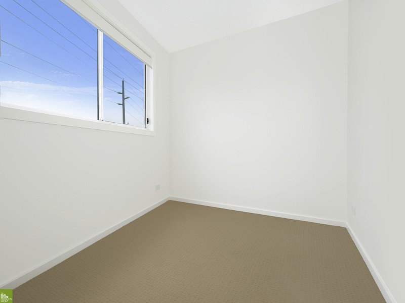 118b Shearwater Drive, Lake Heights NSW 2502