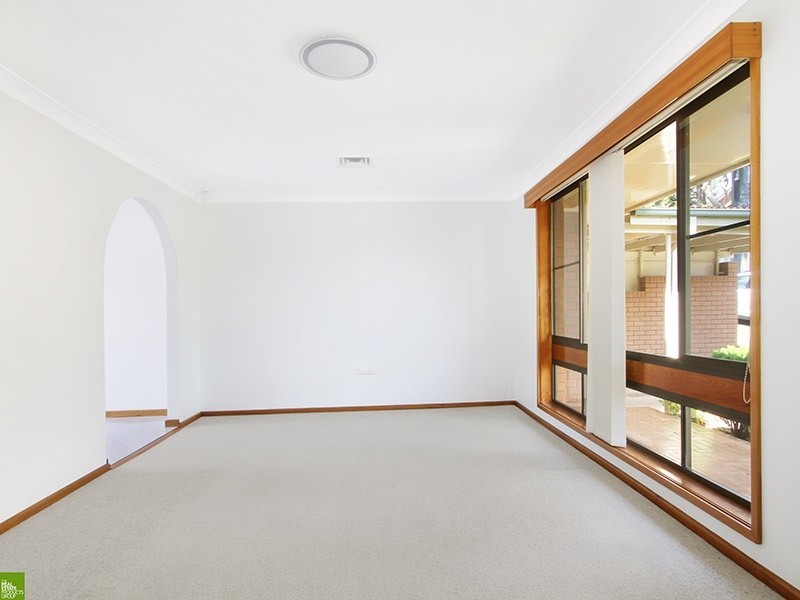 27 Edmund Avenue, Figtree NSW 2525