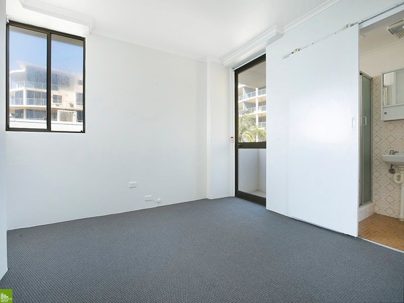 8/48 Cliff Road, Wollongong NSW 2500