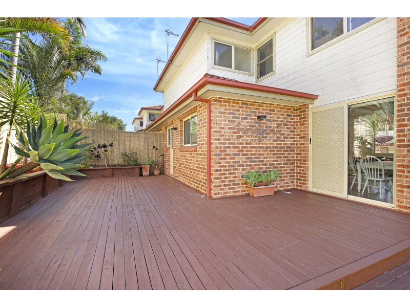 10/82 Daintree Drive, Albion Park NSW 2527