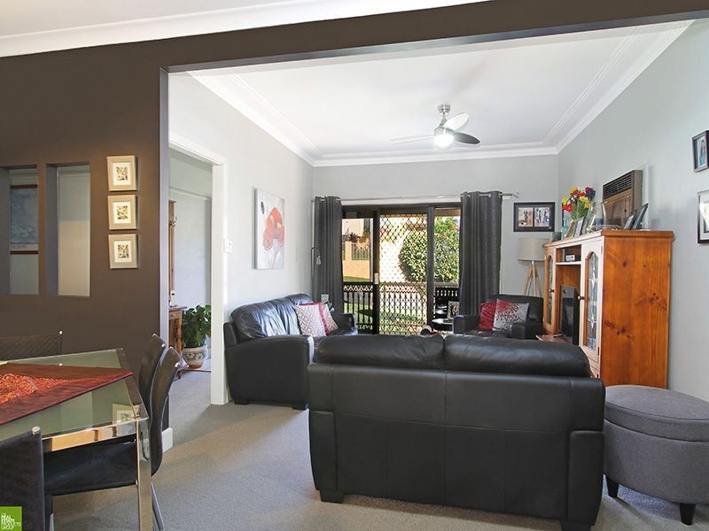 27 Tallawong Crescent, Dapto NSW 2530