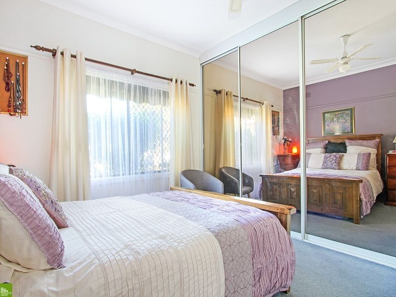 27 Tallawong Crescent, Dapto NSW 2530