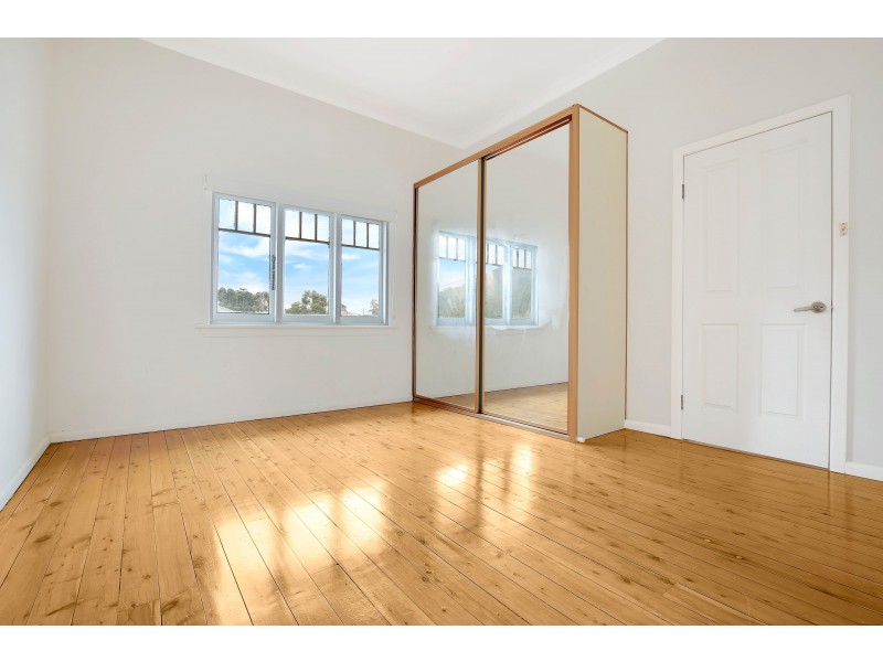 55 Urunga Parade, West Wollongong NSW 2500