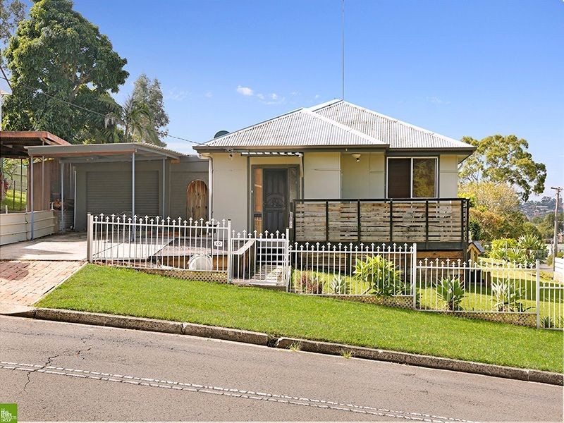 60 Blackman Parade, Unanderra NSW 2526