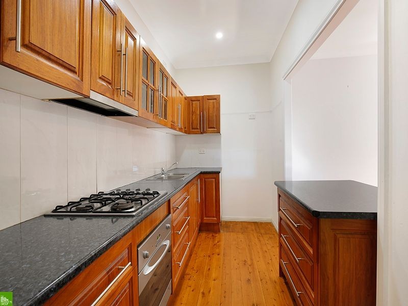 133 Gladstone Avenue, Coniston NSW 2500