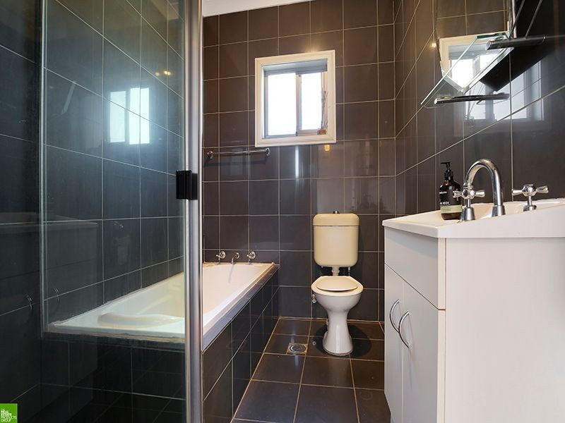 133 Gladstone Avenue, Coniston NSW 2500