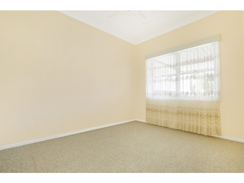 16 Beatus Street, Unanderra NSW 2526
