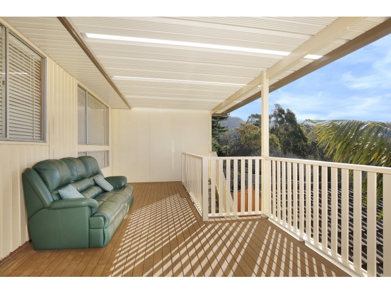 74 Cummins Street, Unanderra NSW 2526