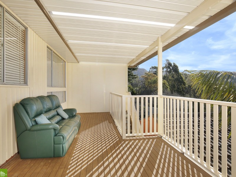 74 Cummins Street, Unanderra NSW 2526