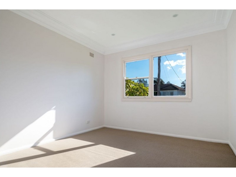 15 Oxford Road, Dapto NSW 2530