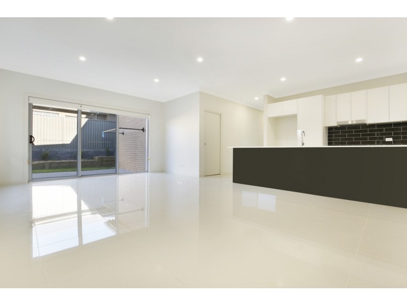 20 Vivian Street, Kembla Grange NSW 2526