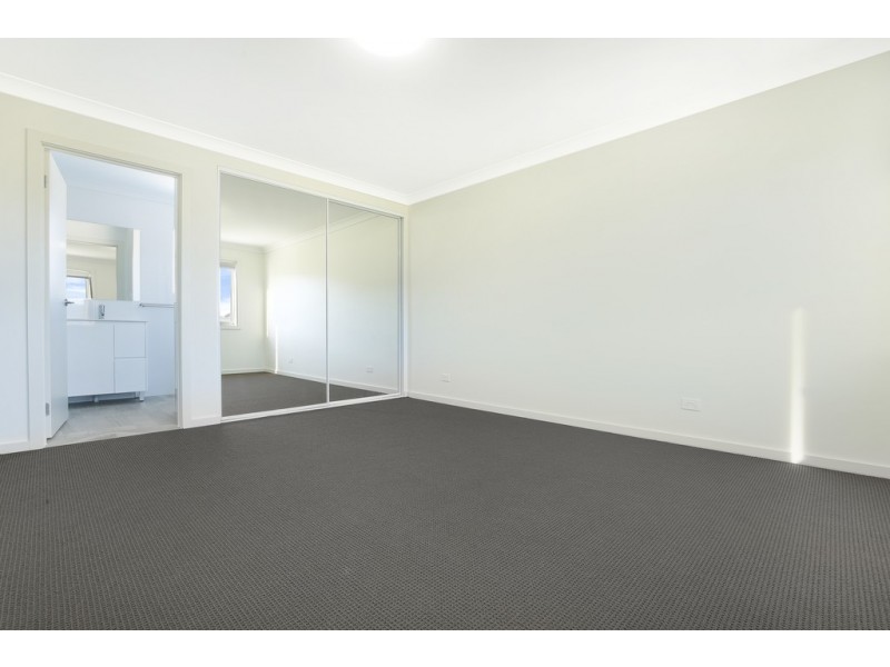 20 Vivian Street, Kembla Grange NSW 2526