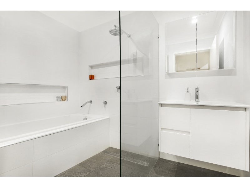 11/4 Fisher Street, West Wollongong NSW 2500