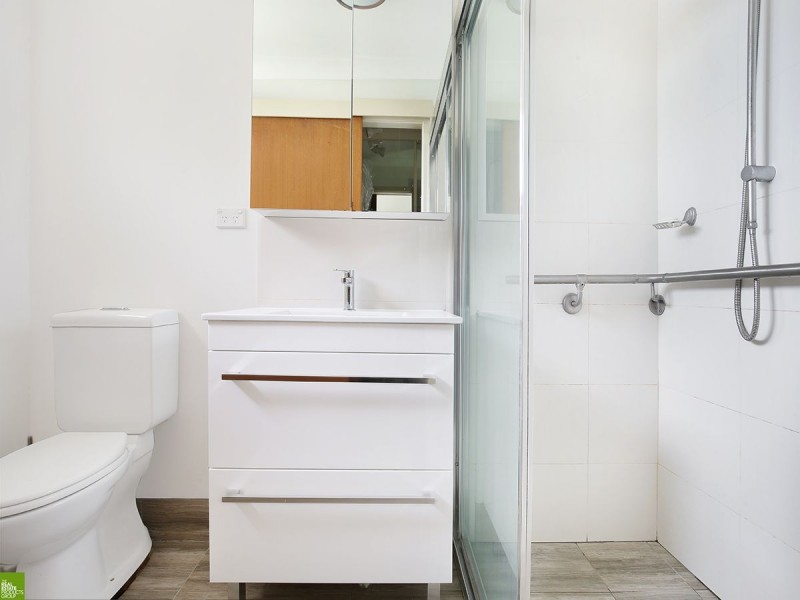 15 Coachwood Drive, Unanderra NSW 2526