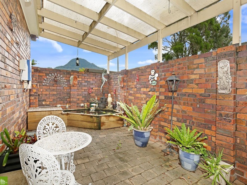 15 Coachwood Drive, Unanderra NSW 2526