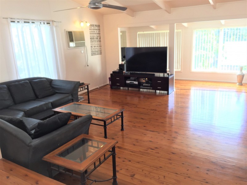 29 Avon Parade, Mount Kembla NSW 2526