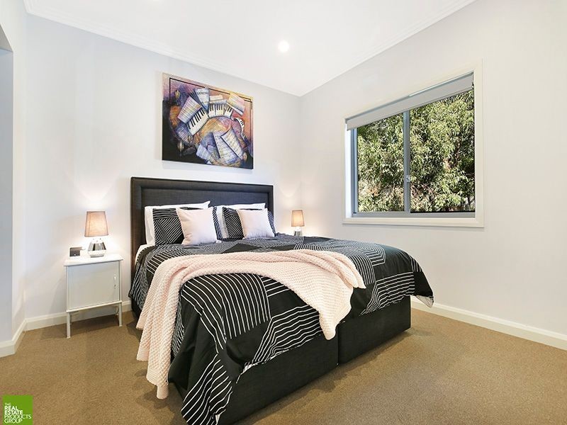 6 Toorak Avenue, Mangerton NSW 2500