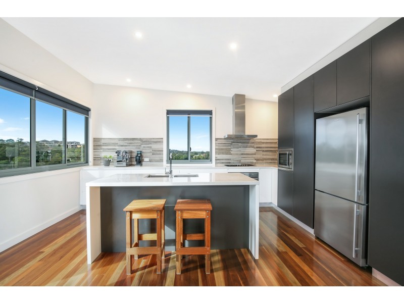 11 Morinda Close, Figtree NSW 2525