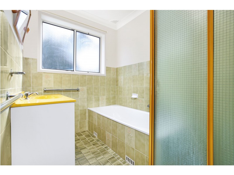 26 Jacaranda Avenue, Figtree NSW 2525