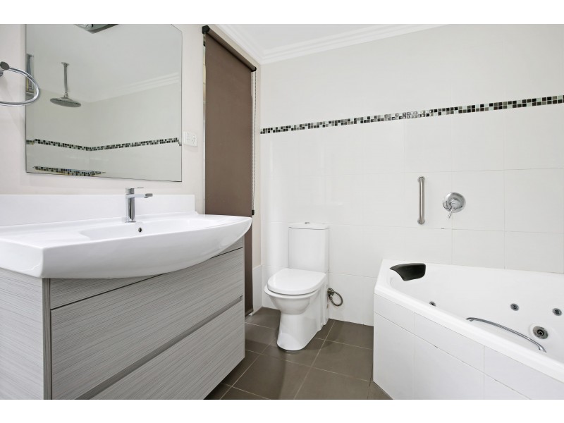 42 Fairloch Avenue, Farmborough Heights NSW 2526