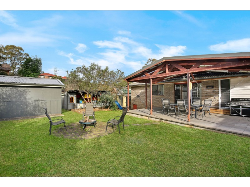 42 Fairloch Avenue, Farmborough Heights NSW 2526