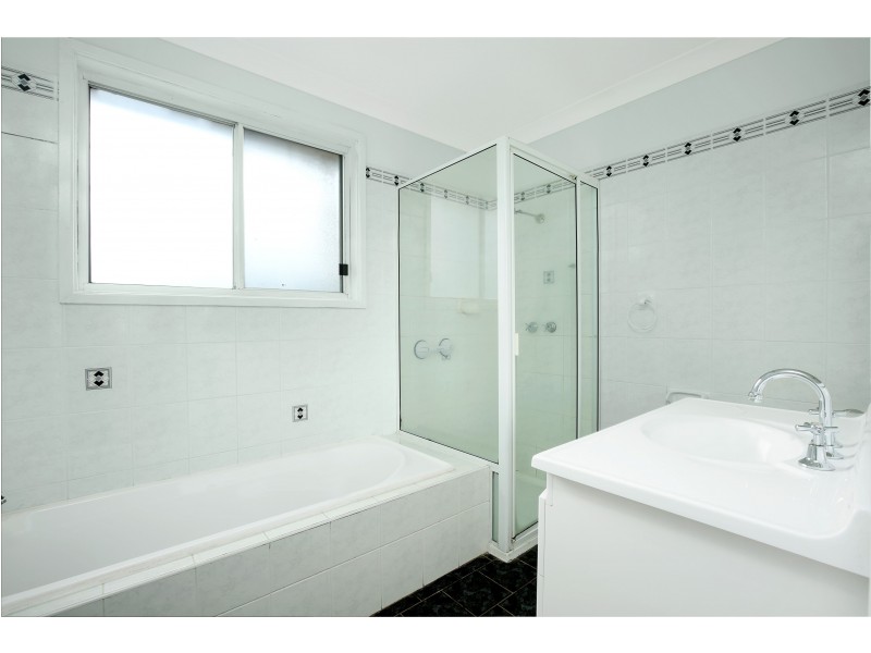 2 Aminya Place, Farmborough Heights NSW 2526