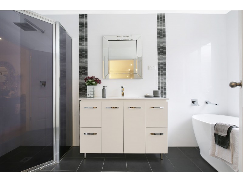 19 Hunt Place, Berkeley NSW 2506