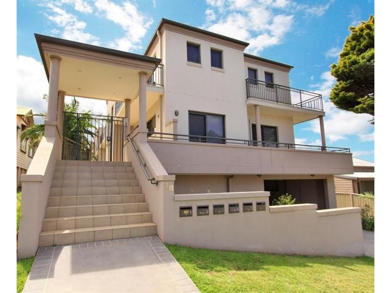 1/38 Robinson Street, Wollongong NSW 2500