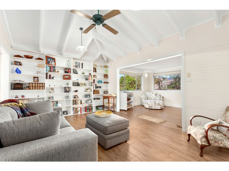55 Outlook Drive, Figtree NSW 2525