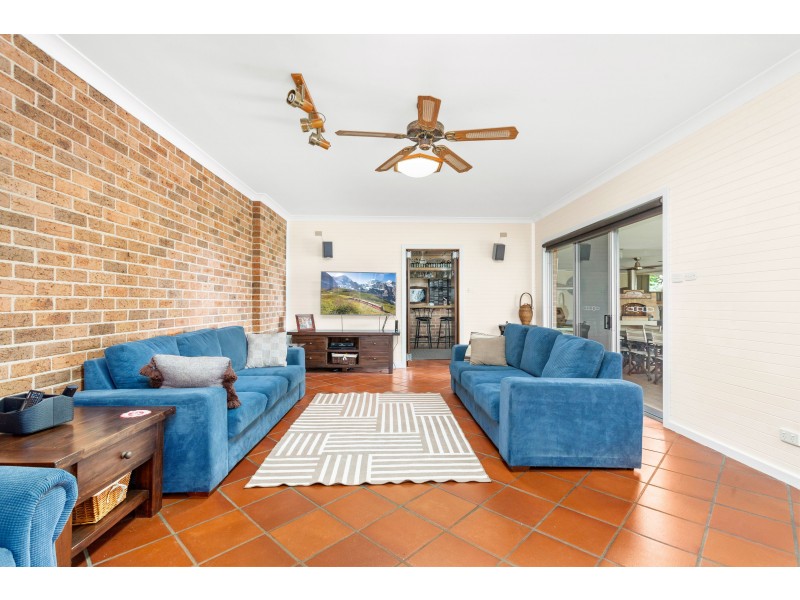 55 Outlook Drive, Figtree NSW 2525