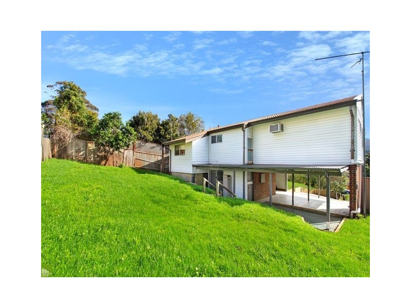 11 Amaroo Avenue, Figtree NSW 2525