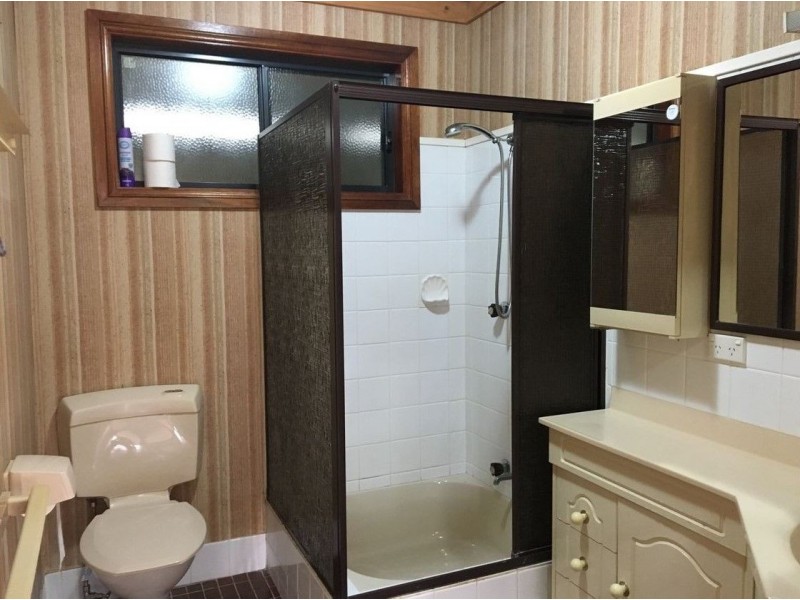 3 Bradley Avenue, Mount Kembla NSW 2526