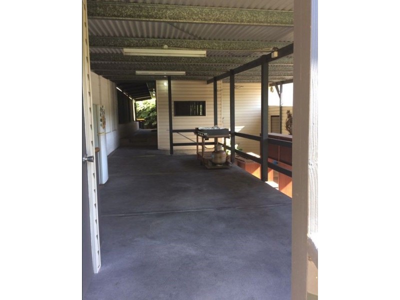 3 Bradley Avenue, Mount Kembla NSW 2526