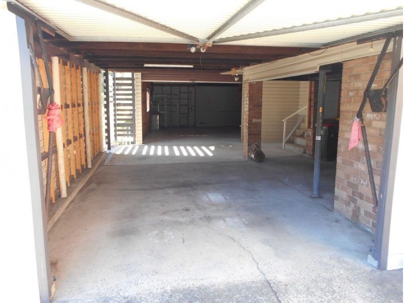 3 Bradley Avenue, Mount Kembla NSW 2526