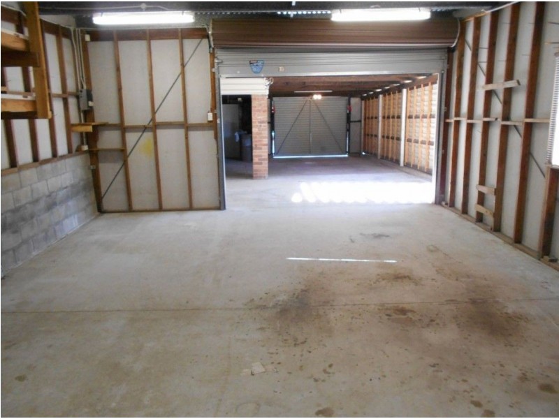 3 Bradley Avenue, Mount Kembla NSW 2526