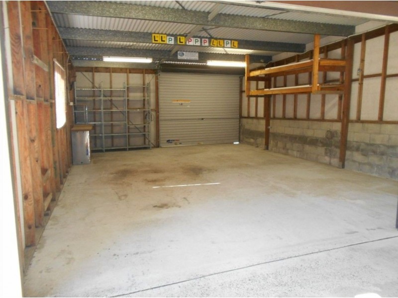 3 Bradley Avenue, Mount Kembla NSW 2526