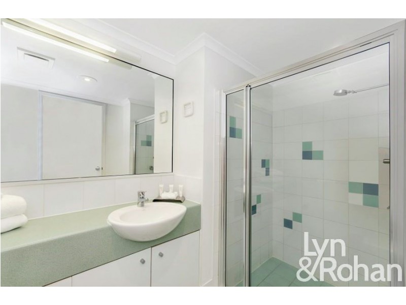 12/7 Mariners Drive, Townsville City QLD 4810