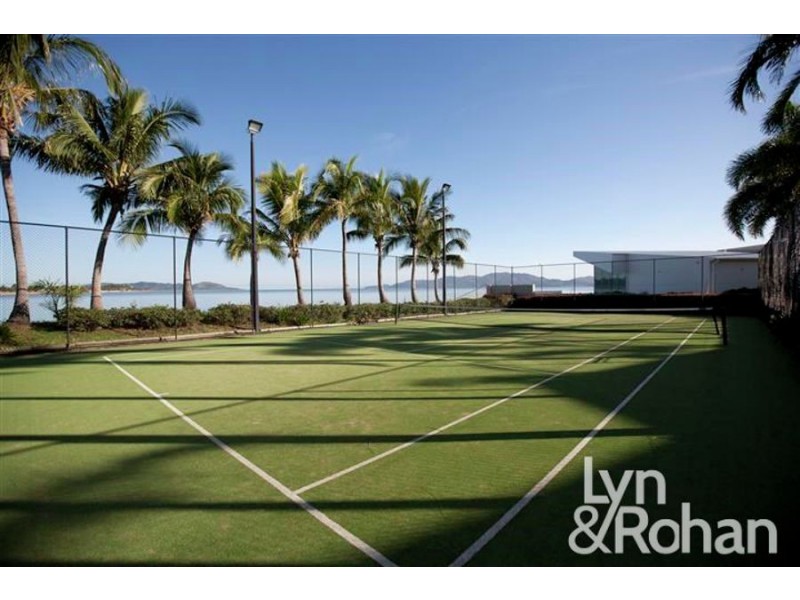 12/7 Mariners Drive, Townsville City QLD 4810