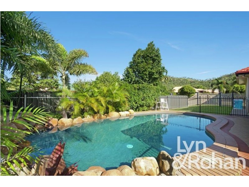 2 Hilton Way, Mount Louisa QLD 4814