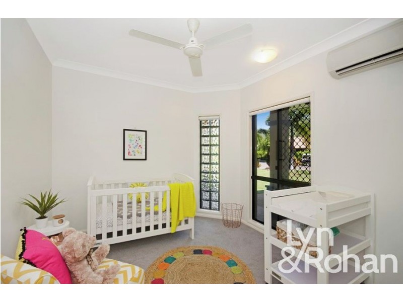 2 Hilton Way, Mount Louisa QLD 4814