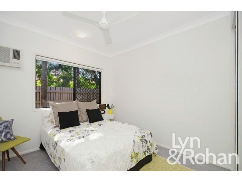 2 Hilton Way, Mount Louisa QLD 4814