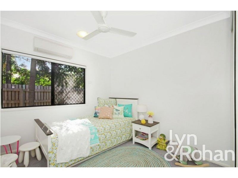 2 Hilton Way, Mount Louisa QLD 4814