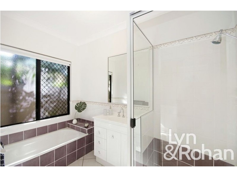 2 Hilton Way, Mount Louisa QLD 4814